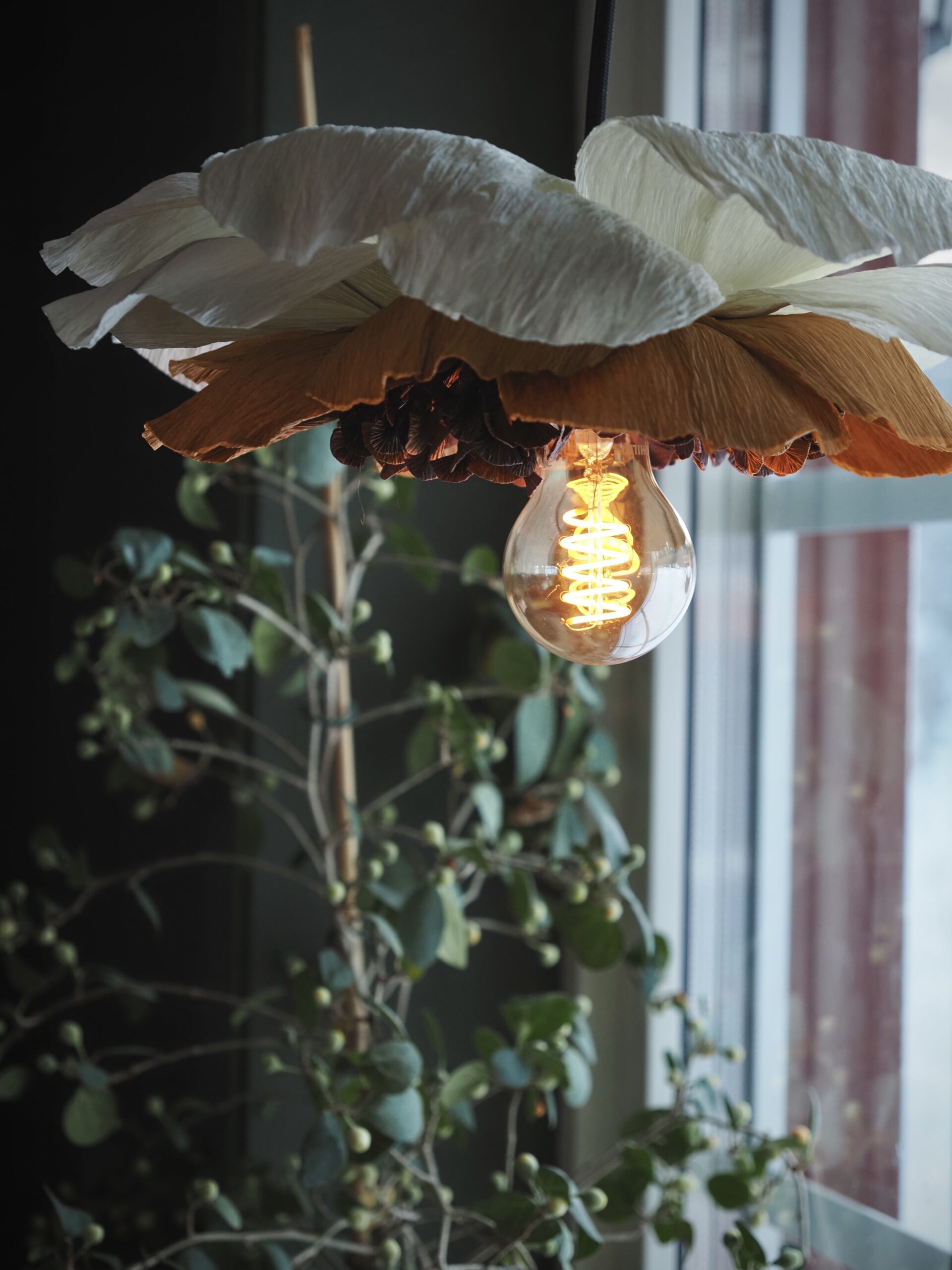 Blomlampa vit-brun - Bild 2